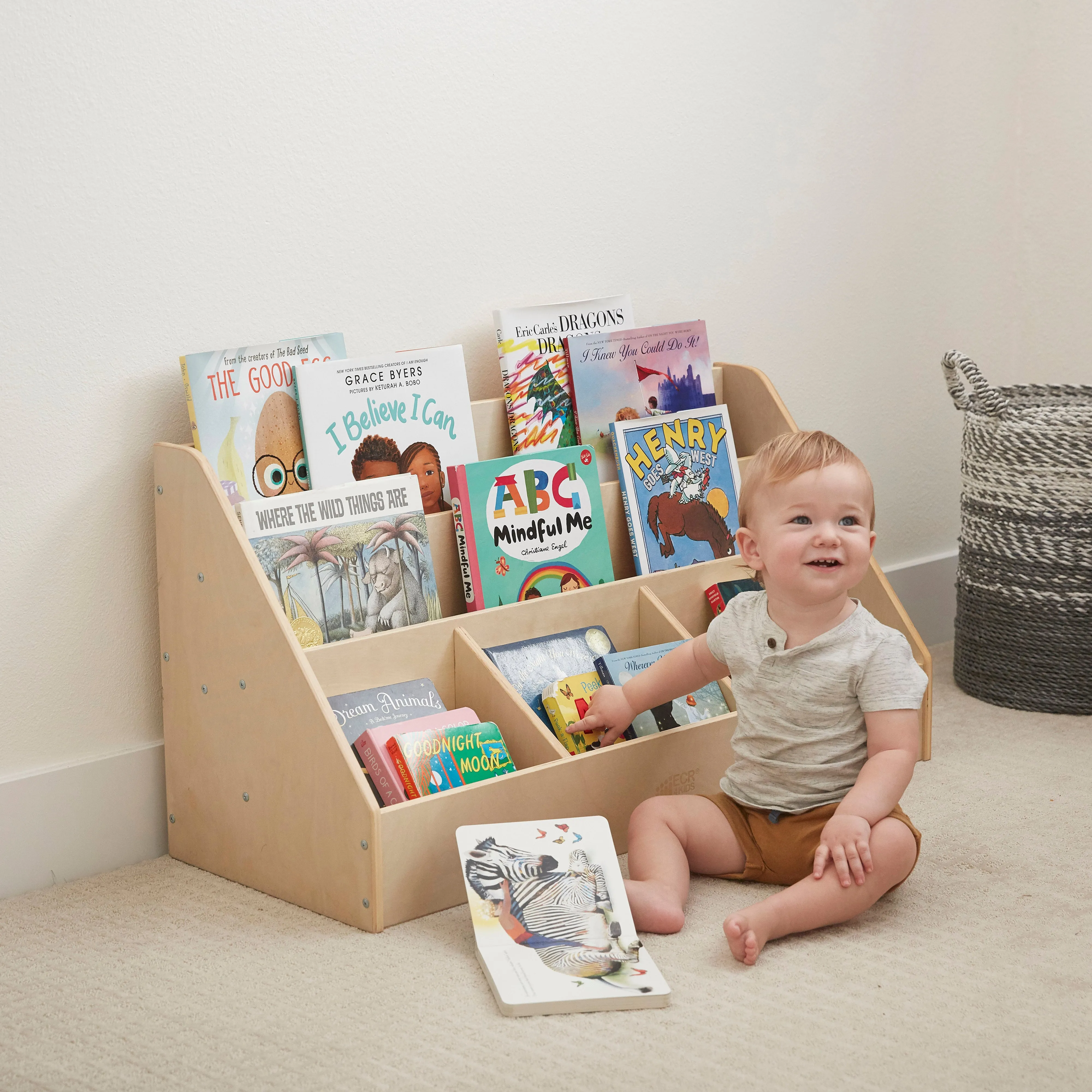 5-Compartment Easy to Reach Book Display, Classroom Storage, Natural